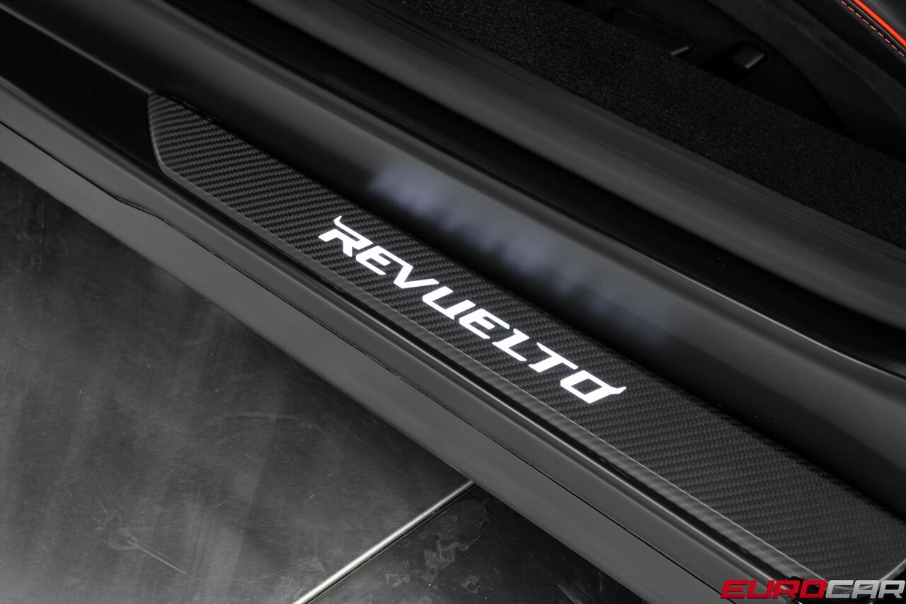 2025 Lamborghini Revuelto *$44,600 IN CARBON OPTIONS * SPECIAL PAINT * PPF* - Photo 57 - Costa Mesa, CA 92626