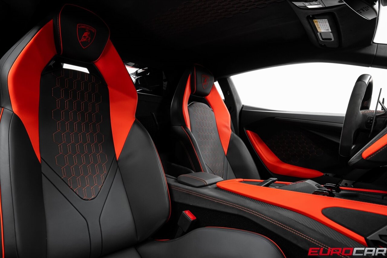 2025 Lamborghini Revuelto *$44,600 IN CARBON OPTIONS * SPECIAL PAINT * PPF* - Photo 50 - Costa Mesa, CA 92626
