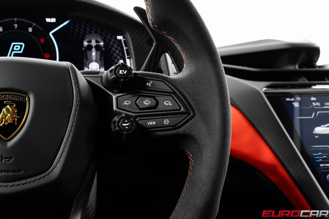 2025 Lamborghini Revuelto *$44,600 IN CARBON OPTIONS * SPECIAL PAINT * PPF* - Photo 40 - Costa Mesa, CA 92626