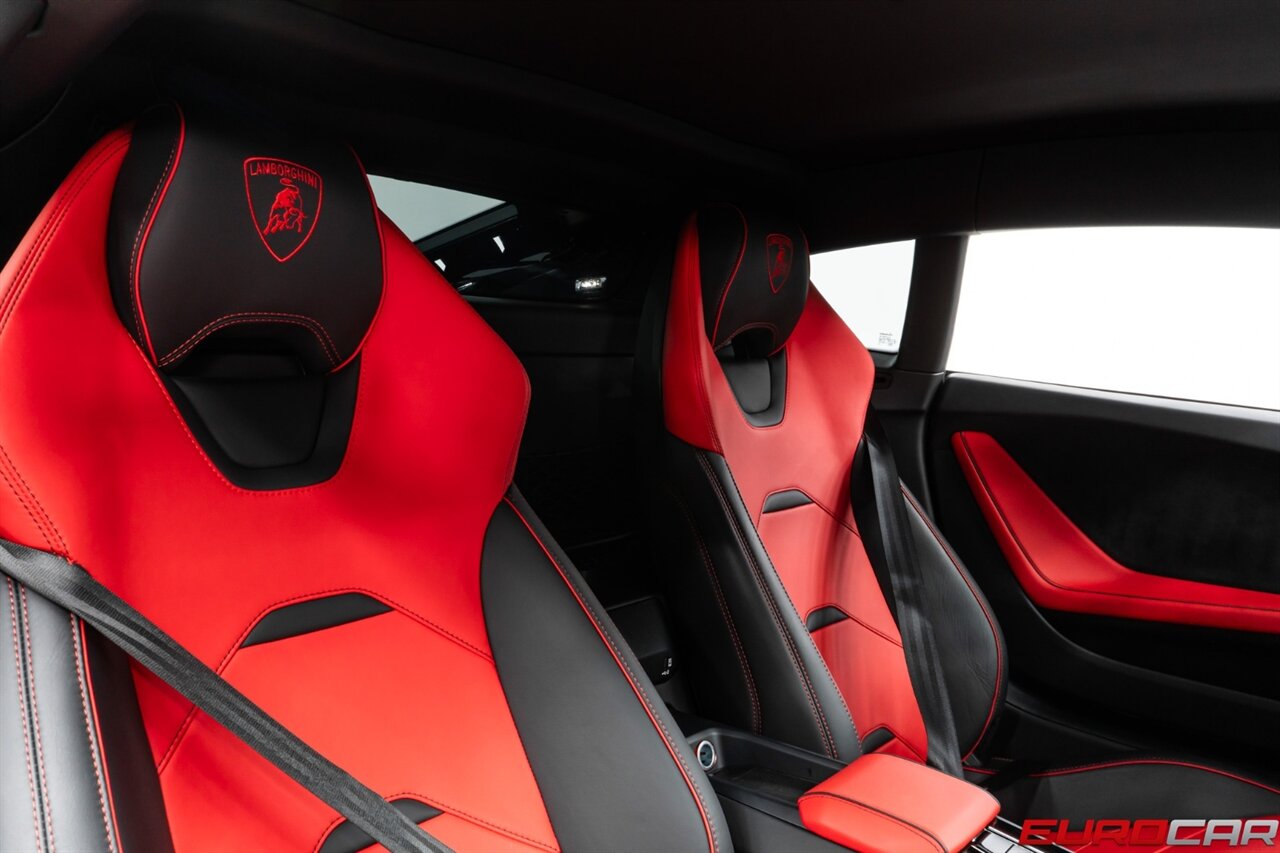 2021 Lamborghini Huracan EVO  *STYLE PACKAGE * BICOLOR INTERIOR * LIFESTYLE PACKAGE* - Photo 40 - Costa Mesa, CA 92626