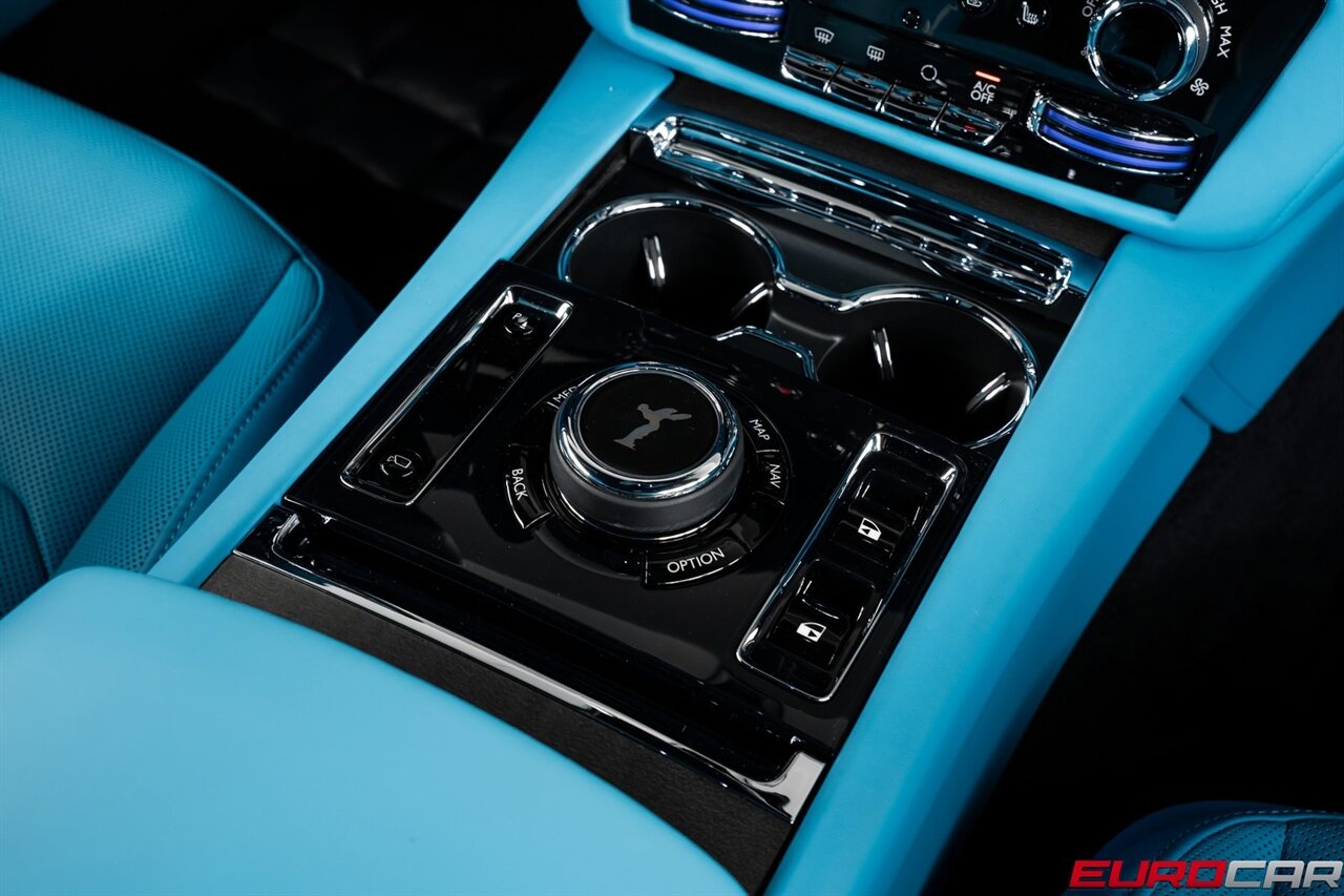 2024 Rolls-Royce Spectre *LAUNCH PACKAGE * STARLIGHT DOORS * BESPOKE INTERIOR* - Photo 26 - Costa Mesa, CA 92626