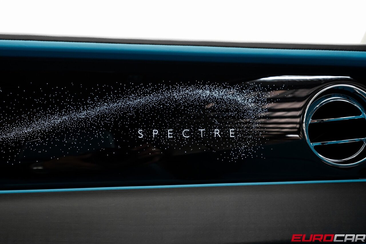 2024 Rolls-Royce Spectre *LAUNCH PACKAGE * STARLIGHT DOORS * BESPOKE INTERIOR* - Photo 27 - Costa Mesa, CA 92626