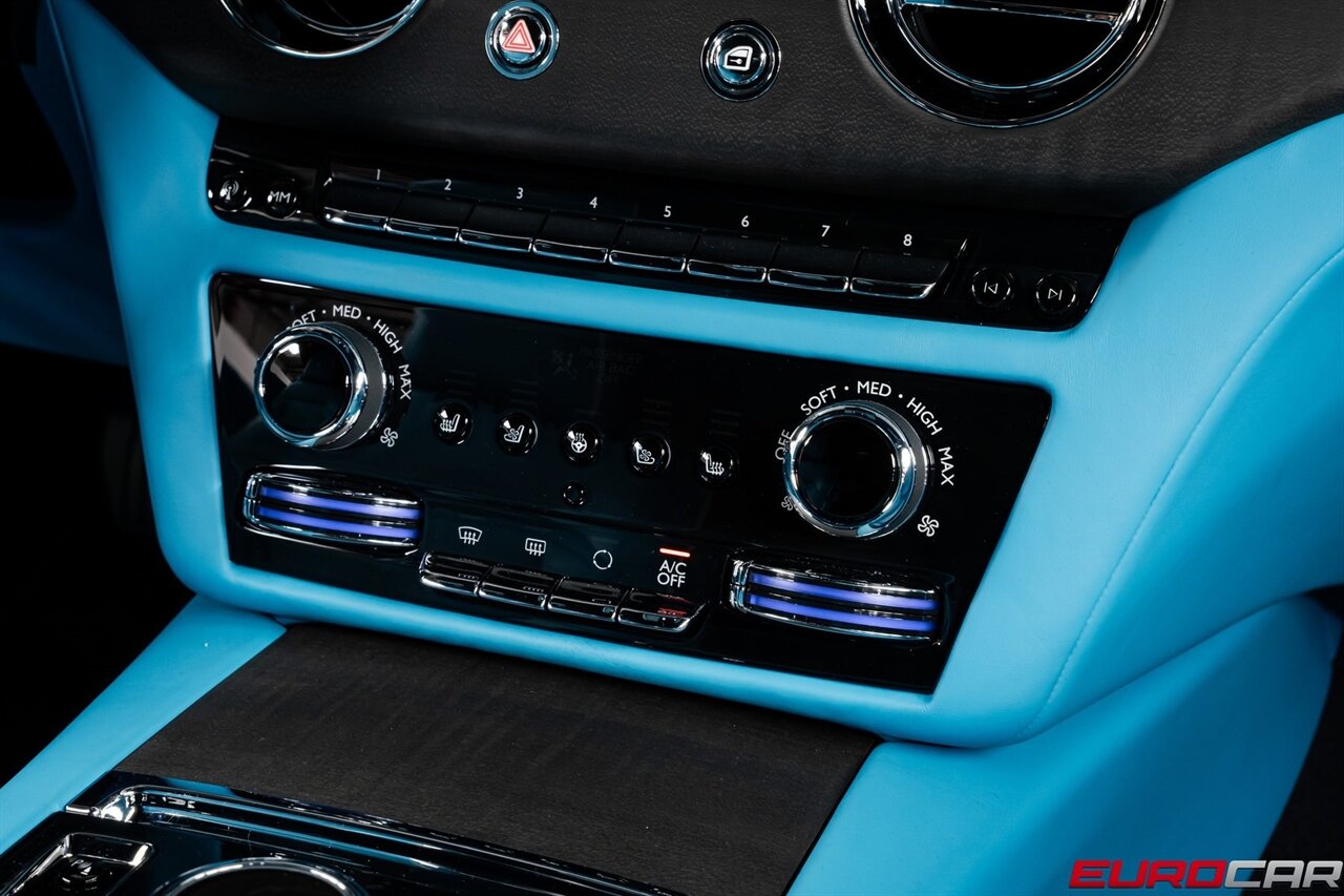 2024 Rolls-Royce Spectre *LAUNCH PACKAGE * STARLIGHT DOORS * BESPOKE INTERIOR* - Photo 25 - Costa Mesa, CA 92626