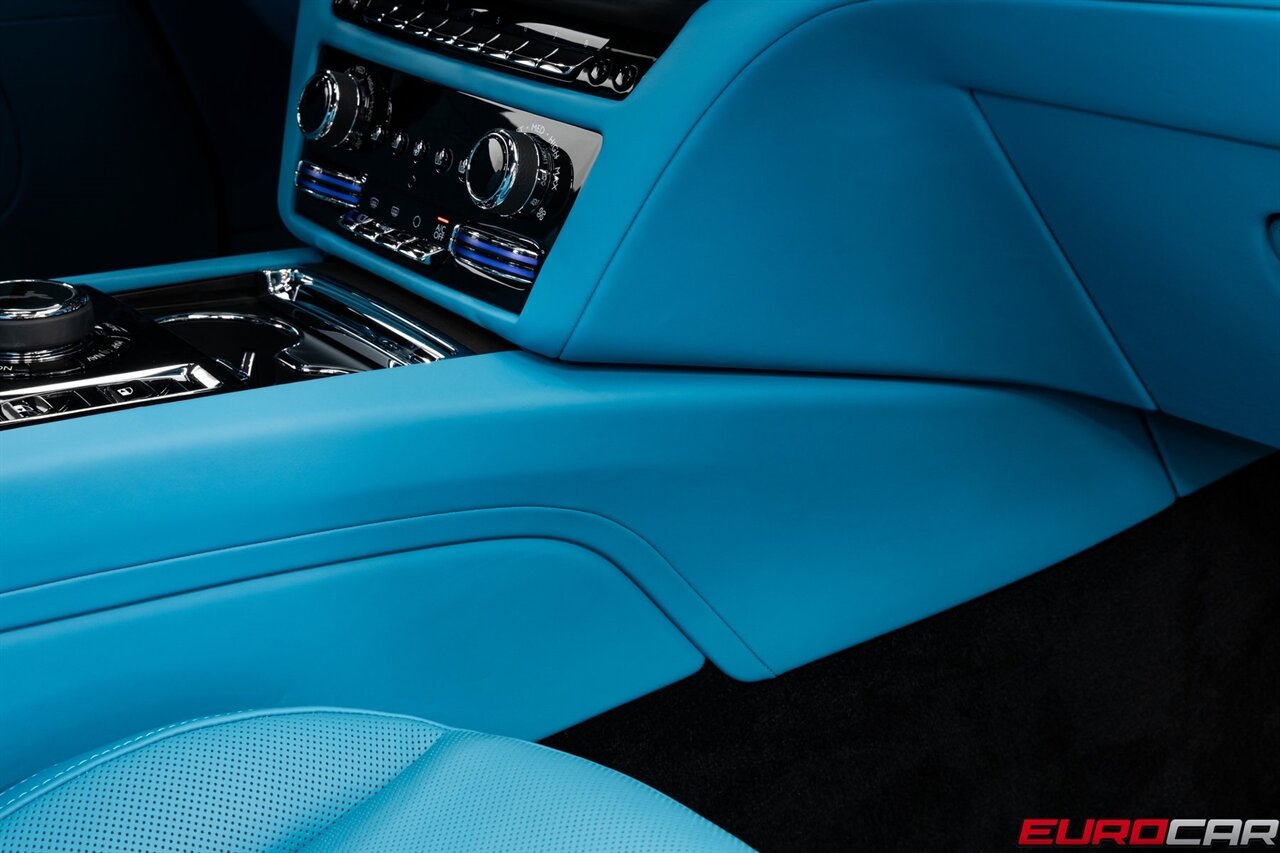 2024 Rolls-Royce Spectre *LAUNCH PACKAGE * STARLIGHT DOORS * BESPOKE INTERIOR* - Photo 30 - Costa Mesa, CA 92626
