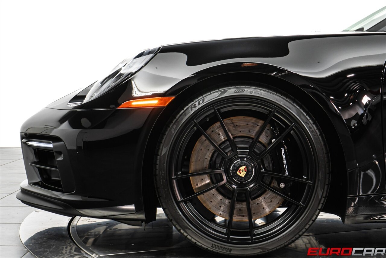 2022 Porsche 911 Carrera GTS  *PREMIUM PACKAGE * FRONT AXLE LIFT SYSTEM* - Photo 16 - Costa Mesa, CA 92626