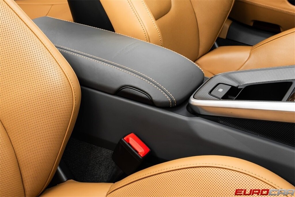 2024 Porsche 911 Turbo S *TWO-TONE EXCLUSIVE MANUFAKTUR INTERIOR * FRONT AXLE LIFT SYSTEM* - Photo 38 - Costa Mesa, CA 92626