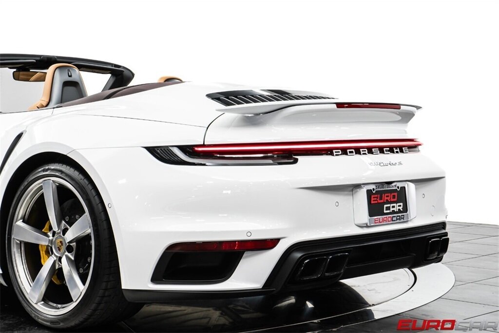 2024 Porsche 911 Turbo S *TWO-TONE EXCLUSIVE MANUFAKTUR INTERIOR * FRONT AXLE LIFT SYSTEM* - Photo 21 - Costa Mesa, CA 92626