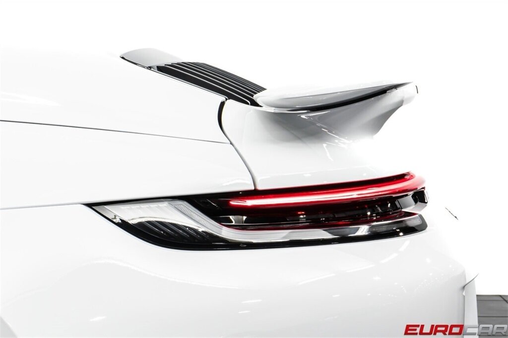 2024 Porsche 911 Turbo S *TWO-TONE EXCLUSIVE MANUFAKTUR INTERIOR * FRONT AXLE LIFT SYSTEM* - Photo 22 - Costa Mesa, CA 92626