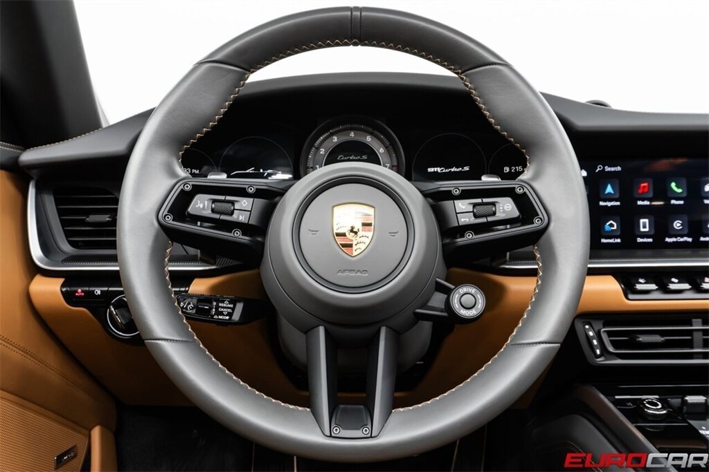 2024 Porsche 911 Turbo S *TWO-TONE EXCLUSIVE MANUFAKTUR INTERIOR * FRONT AXLE LIFT SYSTEM* - Photo 33 - Costa Mesa, CA 92626