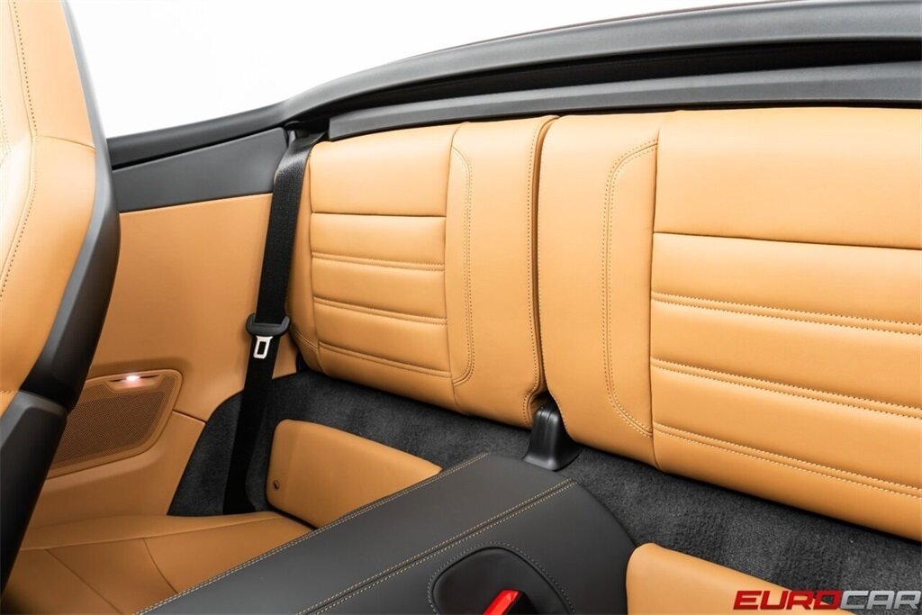 2024 Porsche 911 Turbo S *TWO-TONE EXCLUSIVE MANUFAKTUR INTERIOR * FRONT AXLE LIFT SYSTEM* - Photo 43 - Costa Mesa, CA 92626