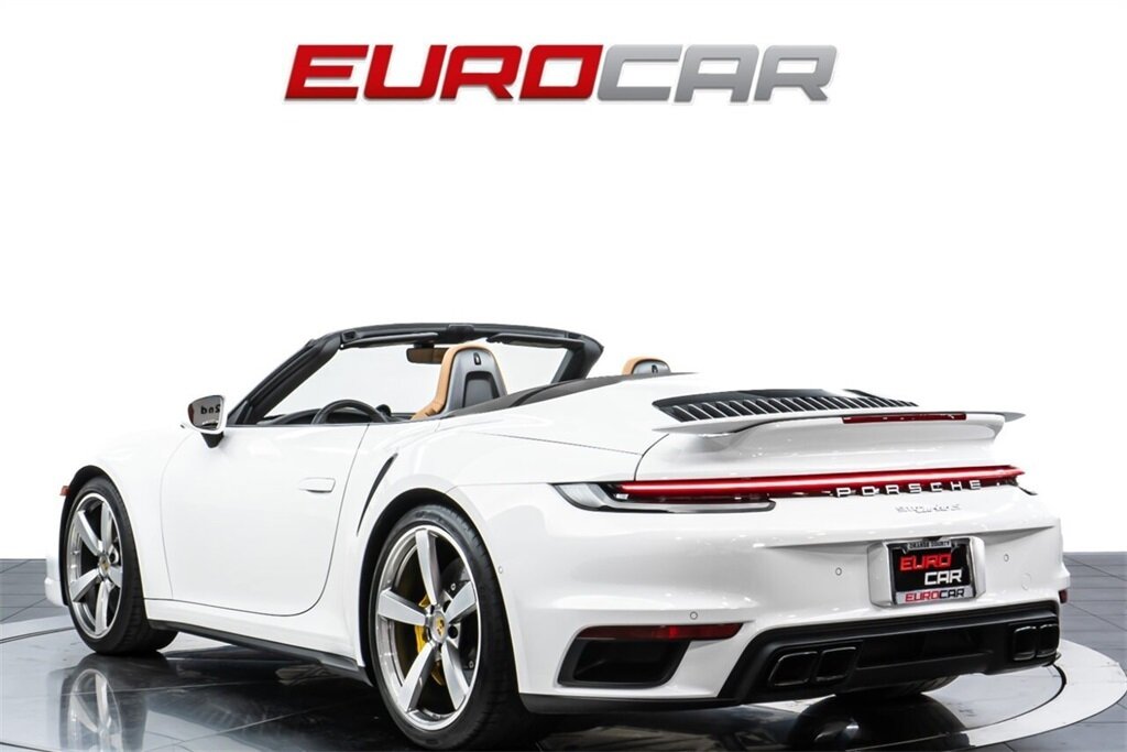 2024 Porsche 911 Turbo S *TWO-TONE EXCLUSIVE MANUFAKTUR INTERIOR * FRONT AXLE LIFT SYSTEM* - Photo 4 - Costa Mesa, CA 92626