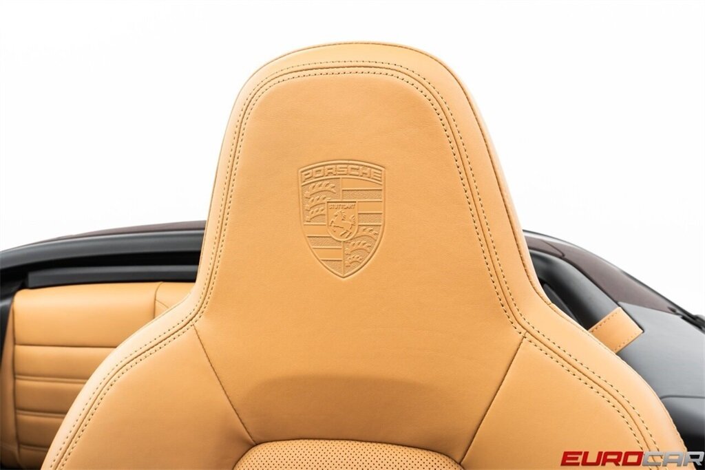 2024 Porsche 911 Turbo S *TWO-TONE EXCLUSIVE MANUFAKTUR INTERIOR * FRONT AXLE LIFT SYSTEM* - Photo 45 - Costa Mesa, CA 92626