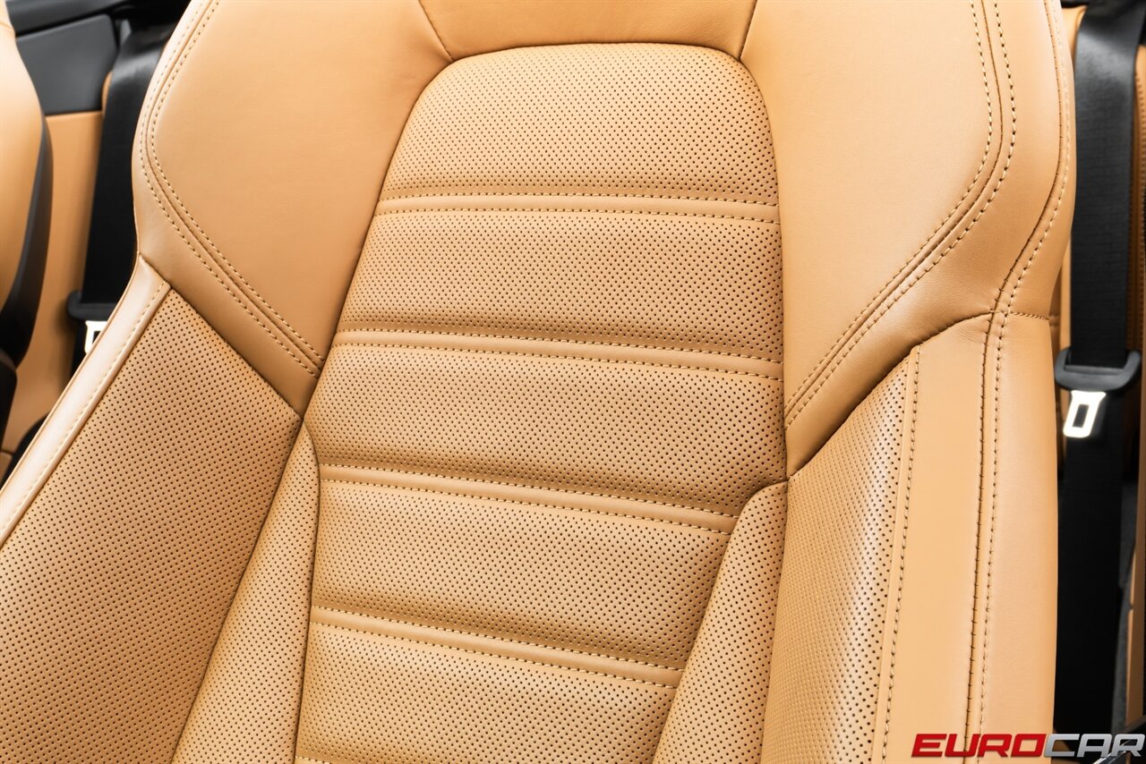 2024 Porsche 911 Turbo S *TWO-TONE EXCLUSIVE MANUFAKTUR INTERIOR * FRONT AXLE LIFT SYSTEM* - Photo 94 - Costa Mesa, CA 92626