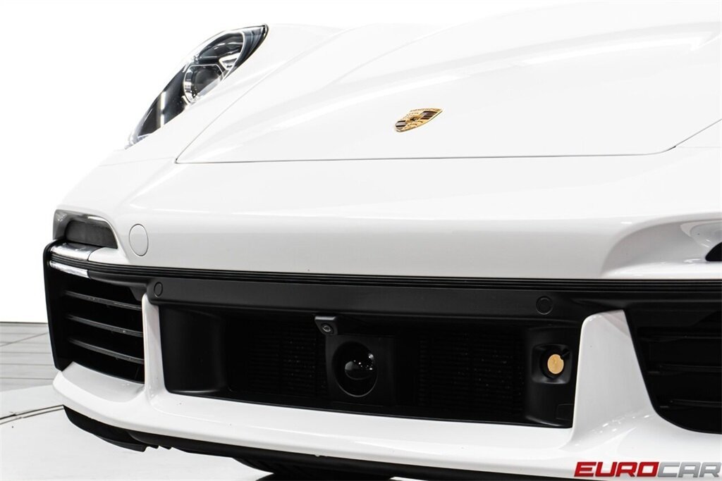 2024 Porsche 911 Turbo S *TWO-TONE EXCLUSIVE MANUFAKTUR INTERIOR * FRONT AXLE LIFT SYSTEM* - Photo 14 - Costa Mesa, CA 92626