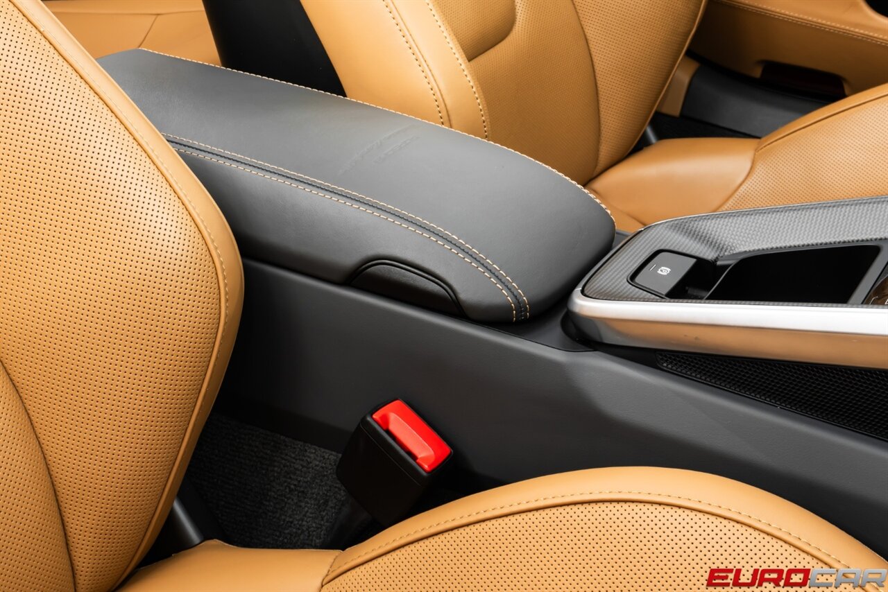 2024 Porsche 911 Turbo S *TWO-TONE EXCLUSIVE MANUFAKTUR INTERIOR * FRONT AXLE LIFT SYSTEM* - Photo 86 - Costa Mesa, CA 92626