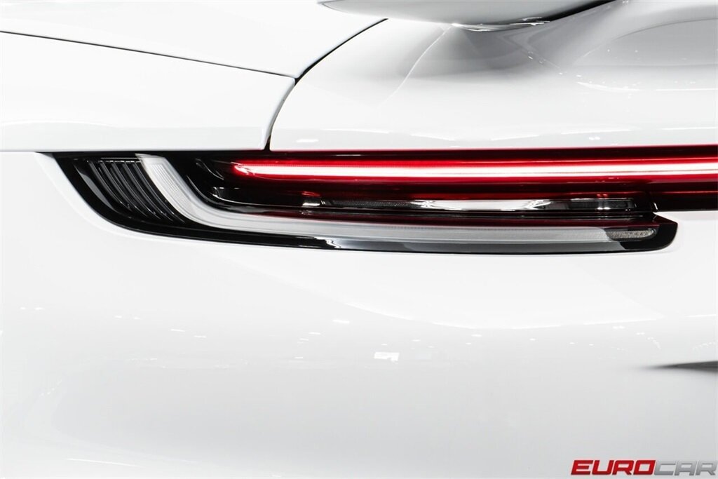 2024 Porsche 911 Turbo S *TWO-TONE EXCLUSIVE MANUFAKTUR INTERIOR * FRONT AXLE LIFT SYSTEM* - Photo 23 - Costa Mesa, CA 92626