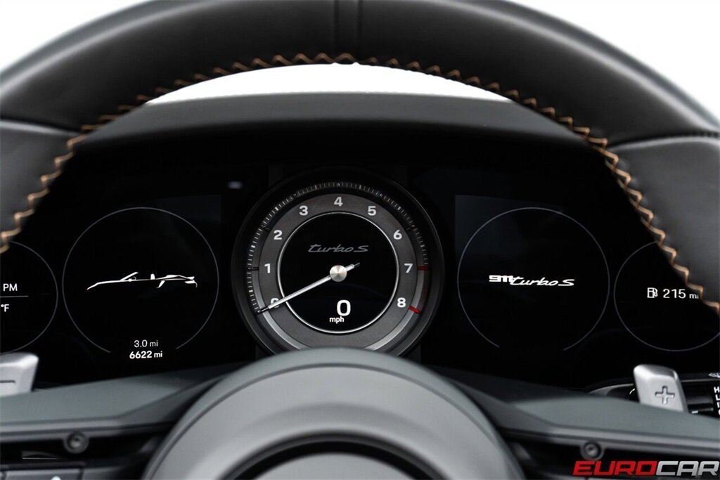 2024 Porsche 911 Turbo S *TWO-TONE EXCLUSIVE MANUFAKTUR INTERIOR * FRONT AXLE LIFT SYSTEM* - Photo 32 - Costa Mesa, CA 92626