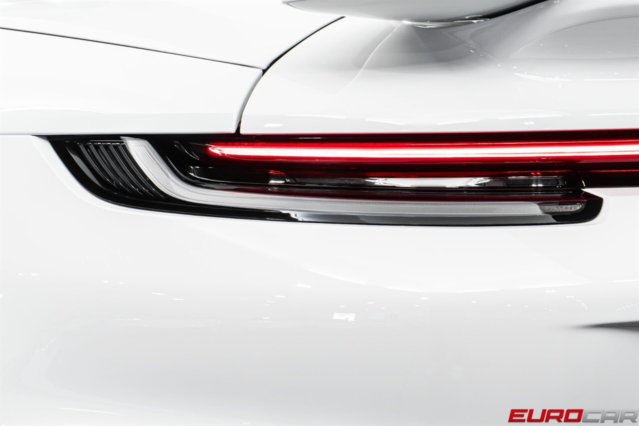 2024 Porsche 911 Turbo S *TWO-TONE EXCLUSIVE MANUFAKTUR INTERIOR * FRONT AXLE LIFT SYSTEM* - Photo 71 - Costa Mesa, CA 92626