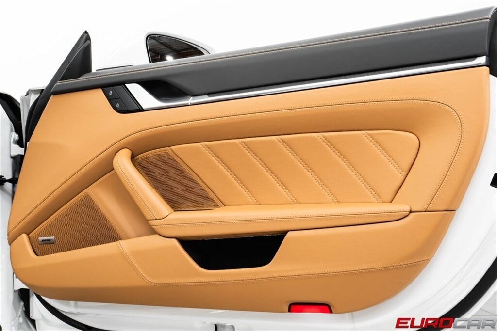 2024 Porsche 911 Turbo S *TWO-TONE EXCLUSIVE MANUFAKTUR INTERIOR * FRONT AXLE LIFT SYSTEM* - Photo 28 - Costa Mesa, CA 92626