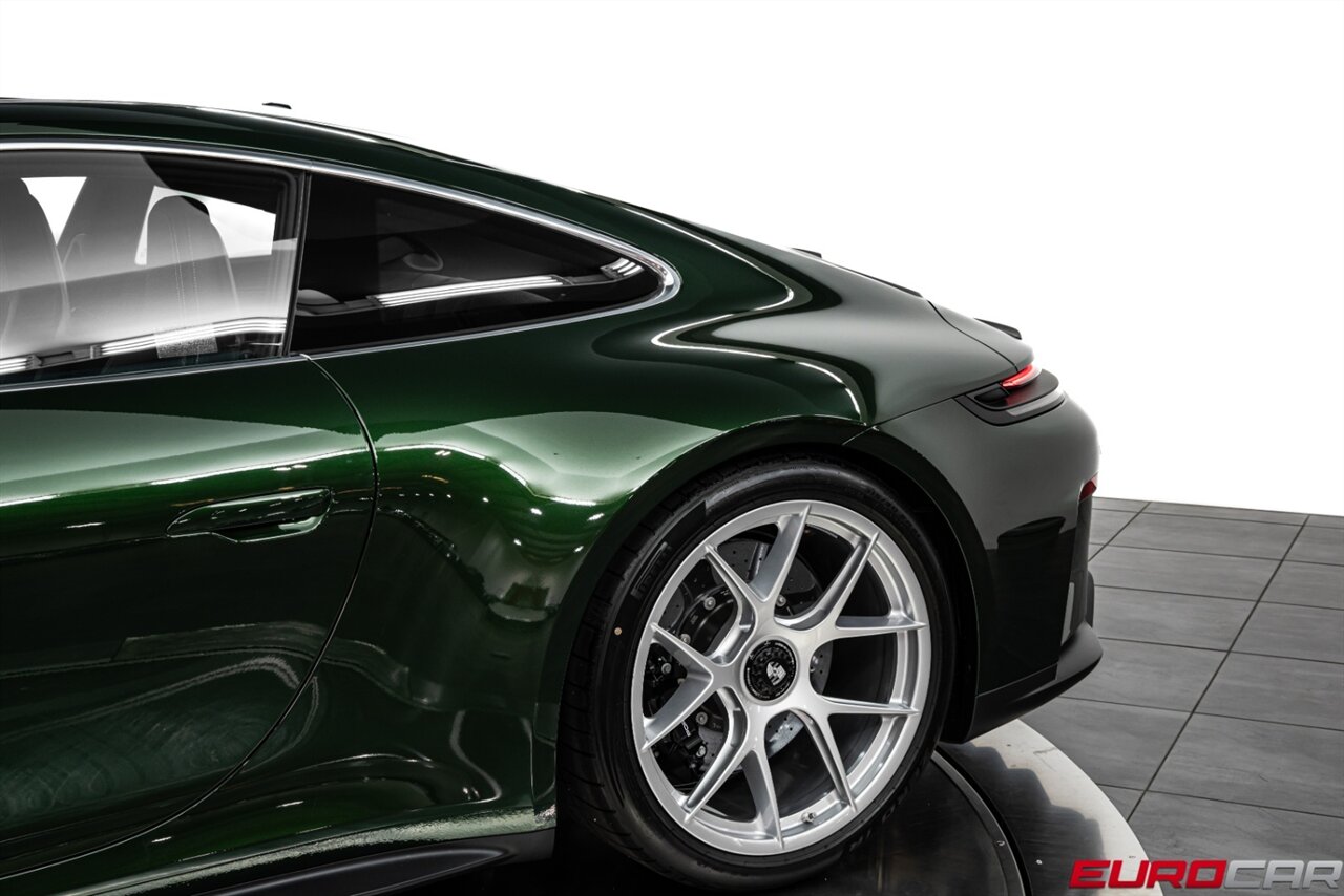 2025 Porsche 911 GT3 Touring *LIGHTWEIGHT PACKAGE * FRONT LIFT * MAGNESIUM WHEELS* - Photo 18 - Costa Mesa, CA 92626