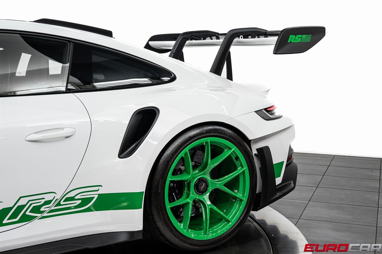 2023 Porsche 911 GT3 RS *WEISSACH PACKAGE * TRIBUTE EDITION* - Photo 18 - Costa Mesa, CA 92626