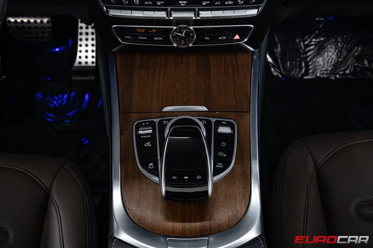 2023 Mercedes-Benz G 550  *FACTORY MATTE * EXCLUSIVE INTERIOR PACKAGE * NIGHT PACKAGE MAGNO* - Photo 38 - Costa Mesa, CA 92626