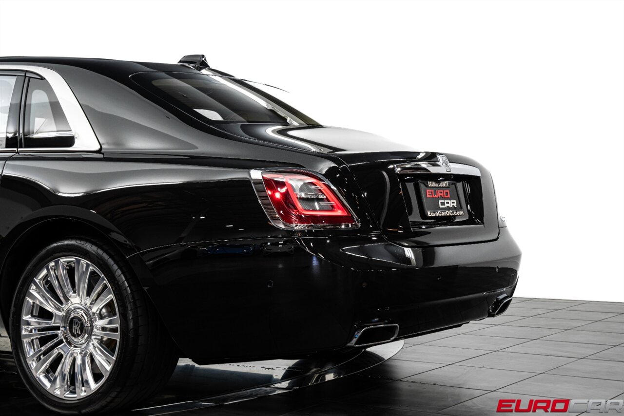 2022 Rolls-Royce Ghost EWB  *RARE LONG WHEEL BASE * REAR THEATER * STARLIGHT HEADLINER * FRONT PPF* - Photo 18 - Costa Mesa, CA 92626