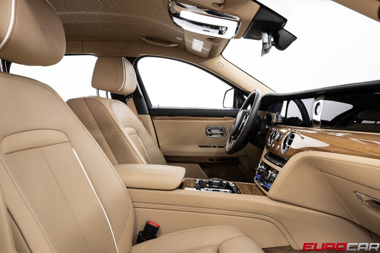 2022 Rolls-Royce Ghost EWB  *RARE LONG WHEEL BASE * REAR THEATER * STARLIGHT HEADLINER * FRONT PPF* - Photo 33 - Costa Mesa, CA 92626