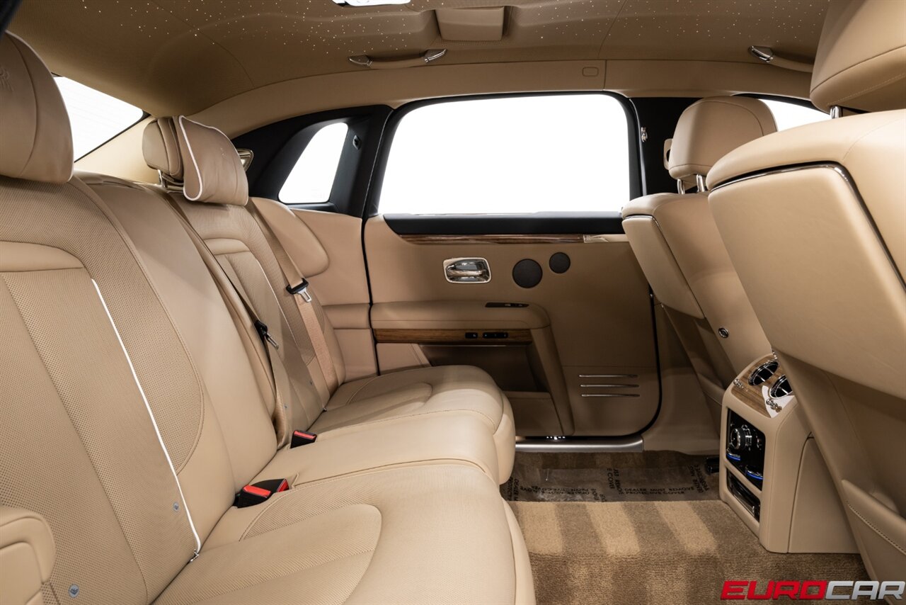 2022 Rolls-Royce Ghost EWB  *RARE LONG WHEEL BASE * REAR THEATER * STARLIGHT HEADLINER * FRONT PPF* - Photo 35 - Costa Mesa, CA 92626