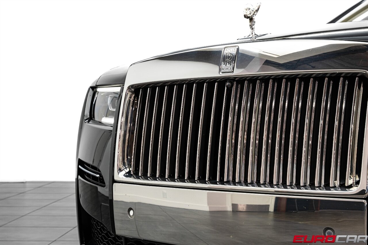 2022 Rolls-Royce Ghost EWB  *RARE LONG WHEEL BASE * REAR THEATER * STARLIGHT HEADLINER * FRONT PPF* - Photo 12 - Costa Mesa, CA 92626