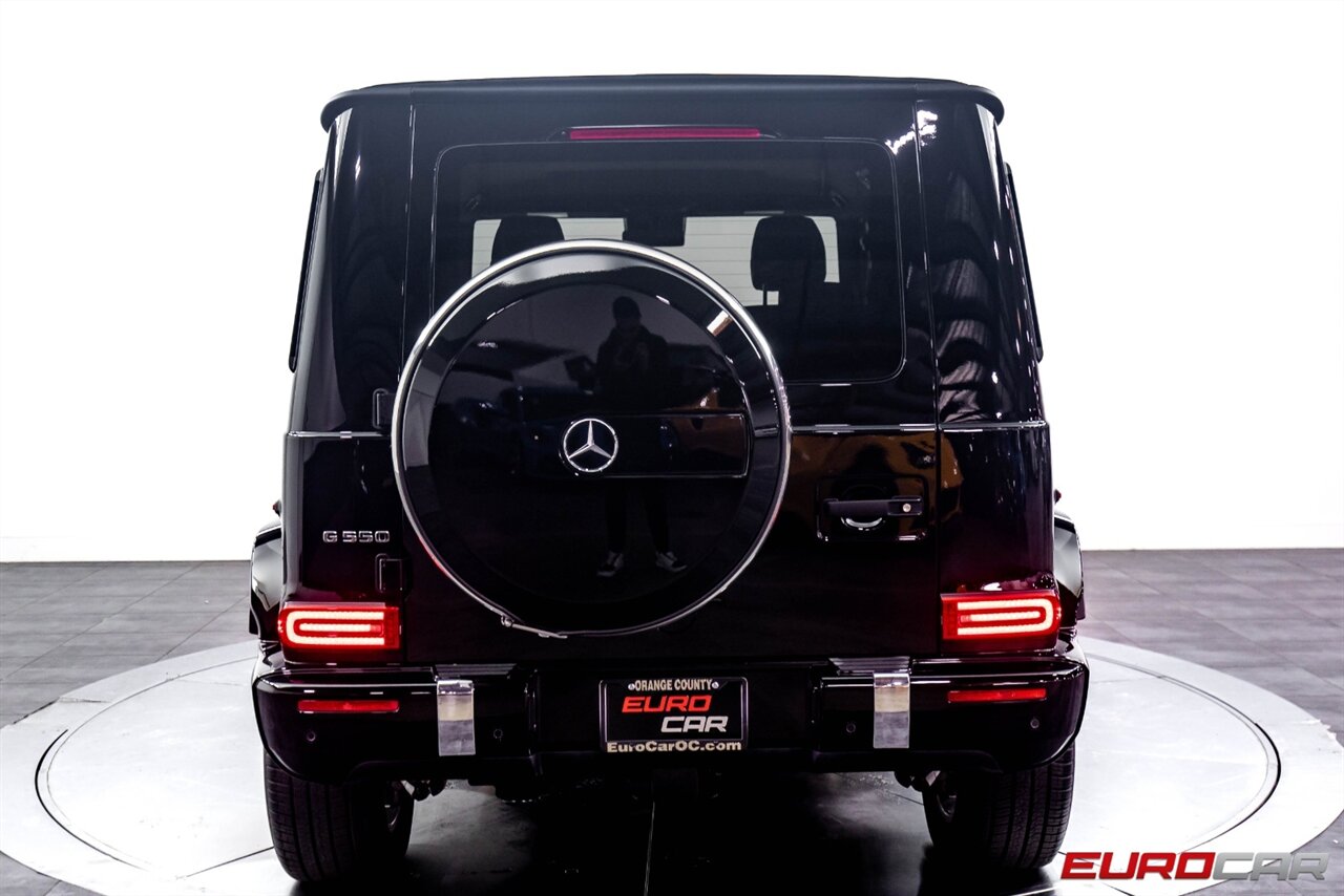 2023 Mercedes-Benz G 550  *AMG CARBON FIBER INTERIOR * EXCLUSIVE INTERIOR PACKAGE* - Photo 9 - Costa Mesa, CA 92626