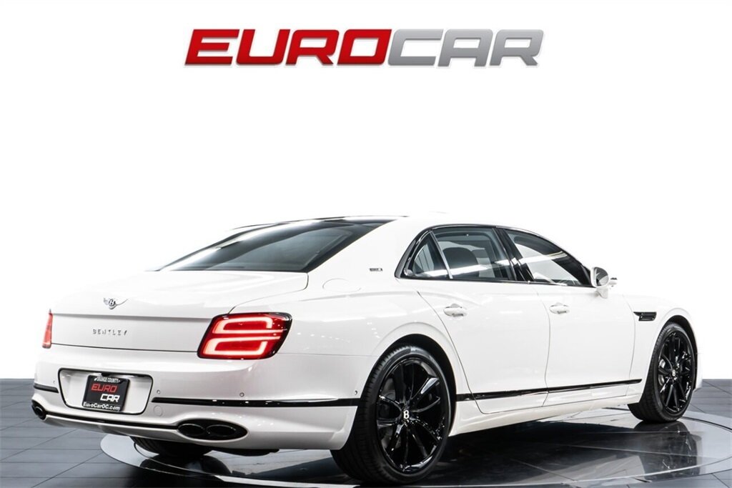 2024 Bentley Flying Spur Edition 8  *BLACKLINE SPEC * ROTATING DISPLAY * FRONT PPF* - Photo 5 - Costa Mesa, CA 92626
