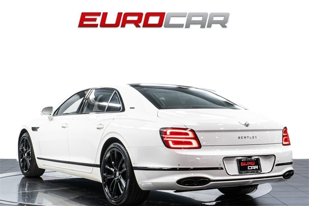2024 Bentley Flying Spur Edition 8  *BLACKLINE SPEC * ROTATING DISPLAY * FRONT PPF* - Photo 3 - Costa Mesa, CA 92626
