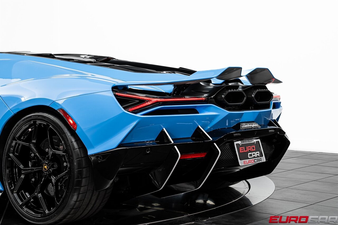 2025 Lamborghini Revuelto *HIGH GLOSS STYLE PACKAGE * PASSENGER DISPLAY*   - Photo 21 - Costa Mesa, CA 92626