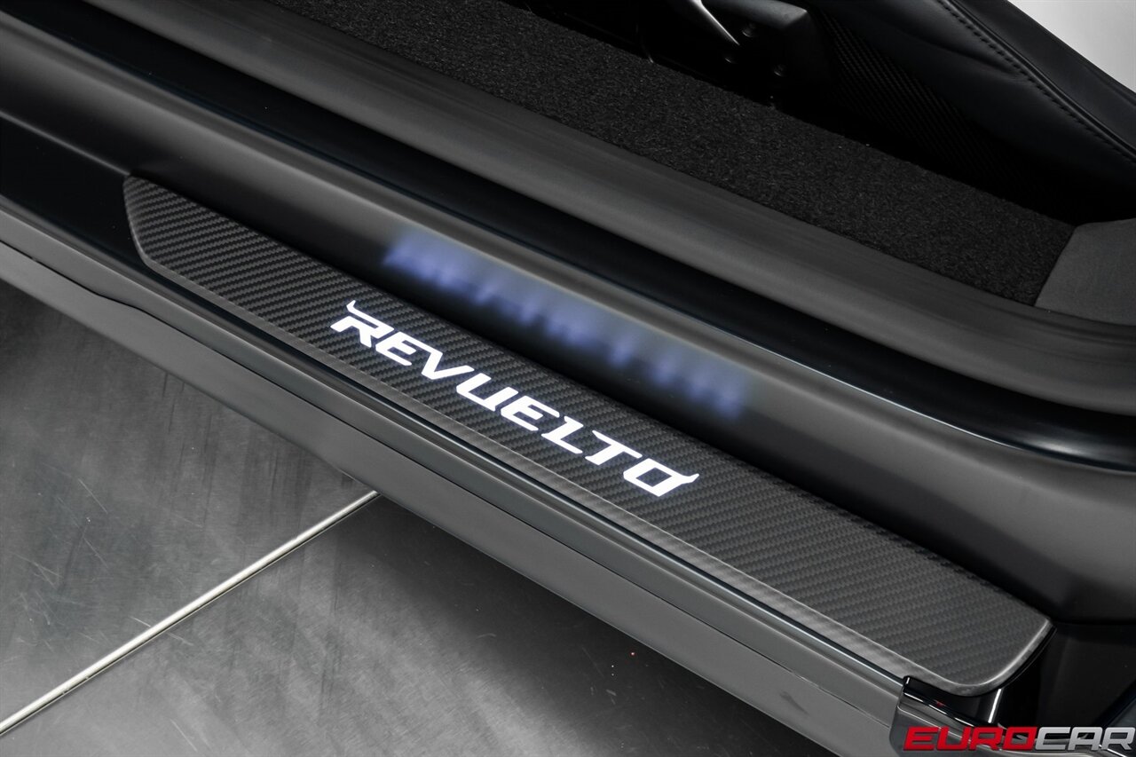 2025 Lamborghini Revuelto *HIGH GLOSS STYLE PACKAGE * PASSENGER DISPLAY*   - Photo 48 - Costa Mesa, CA 92626
