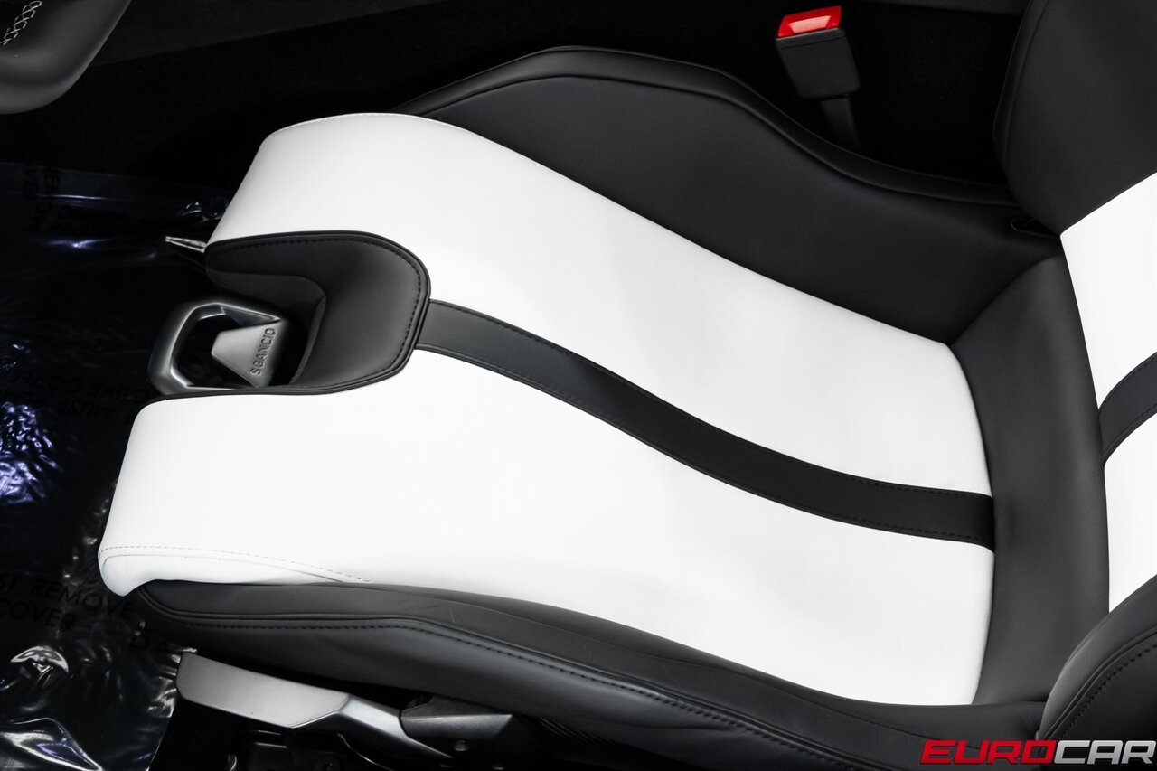 2025 Lamborghini Revuelto *HIGH GLOSS STYLE PACKAGE * PASSENGER DISPLAY*   - Photo 47 - Costa Mesa, CA 92626