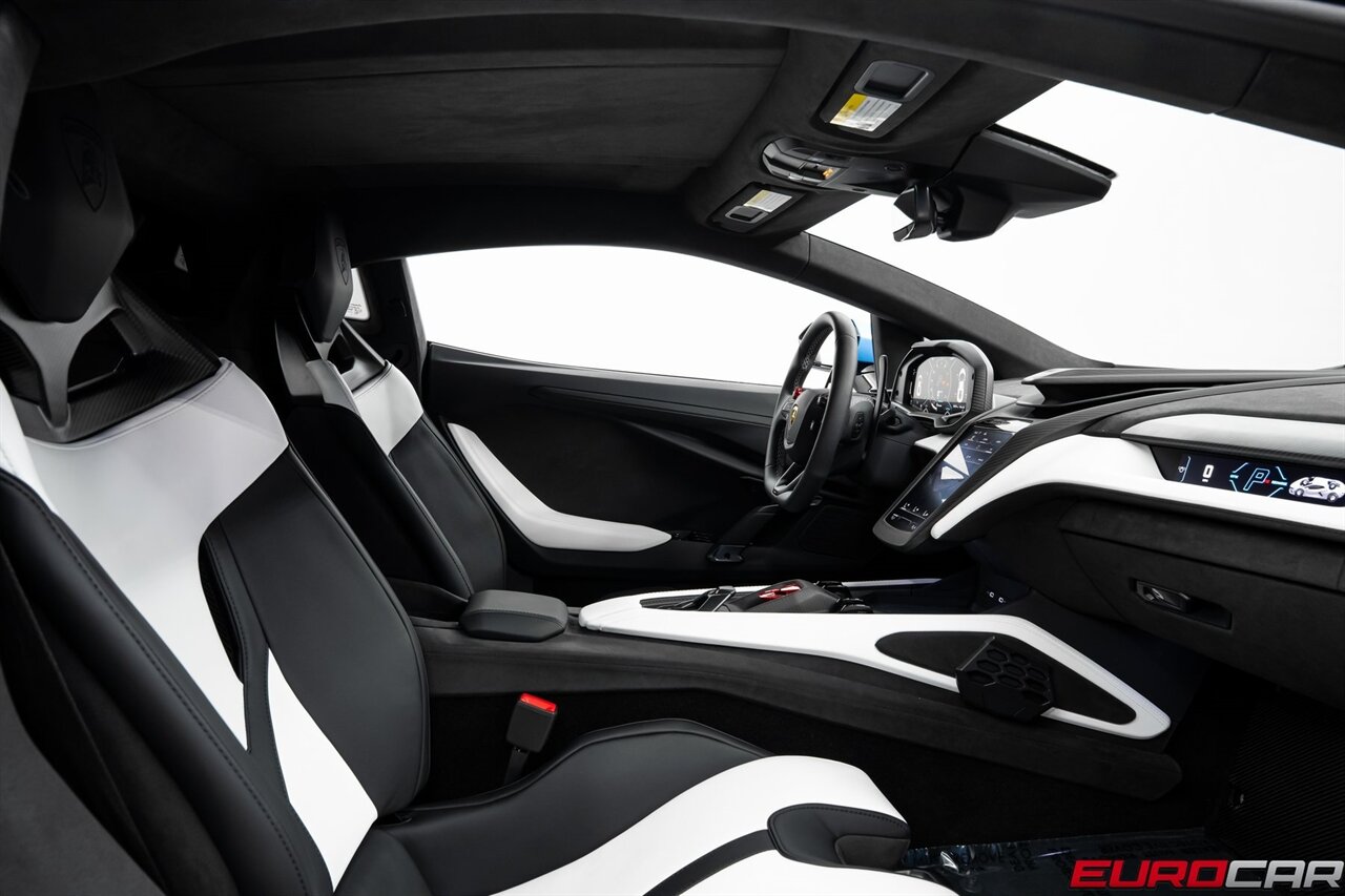 2025 Lamborghini Revuelto *HIGH GLOSS STYLE PACKAGE * PASSENGER DISPLAY*   - Photo 41 - Costa Mesa, CA 92626