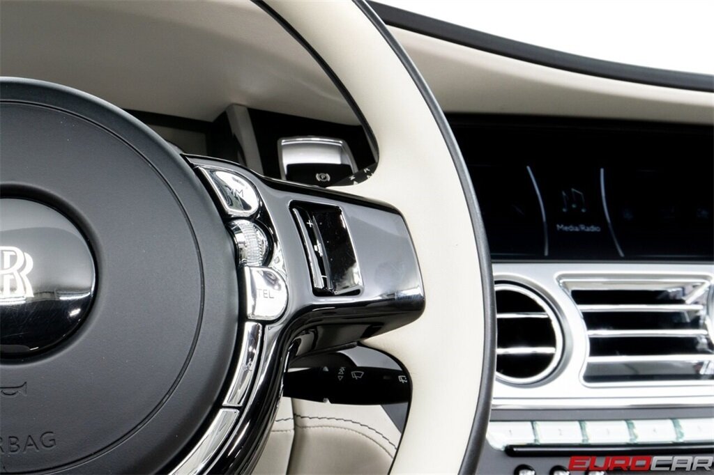 2018 Rolls-Royce Dawn  *BESPOKE INTERIOR * IMMACULATE CONDITION* - Photo 32 - Costa Mesa, CA 92626