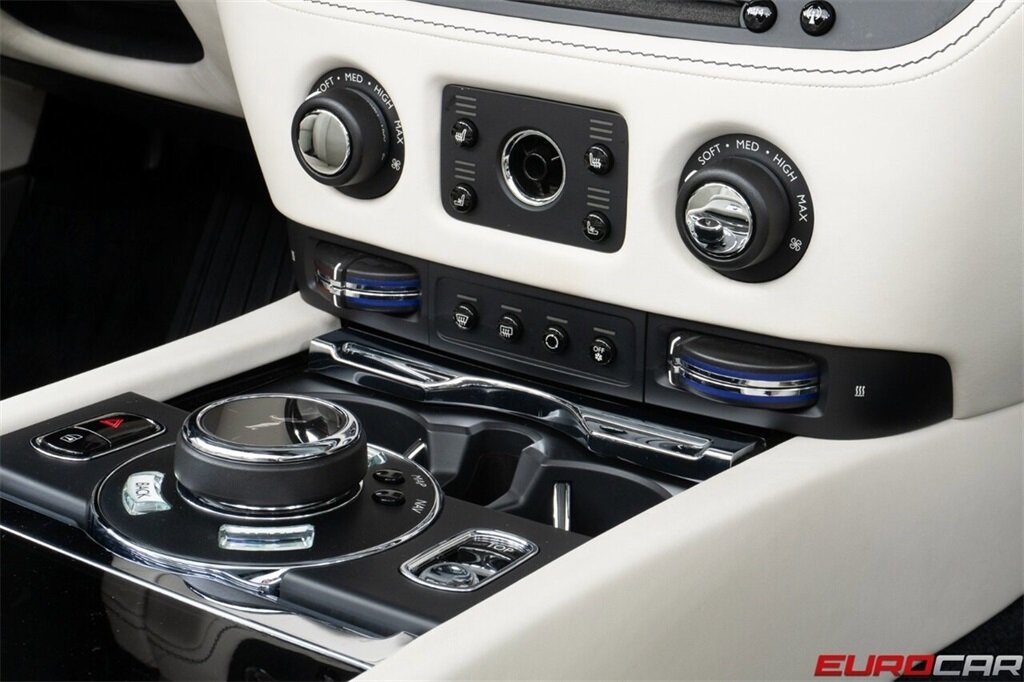 2018 Rolls-Royce Dawn  *BESPOKE INTERIOR * IMMACULATE CONDITION* - Photo 34 - Costa Mesa, CA 92626