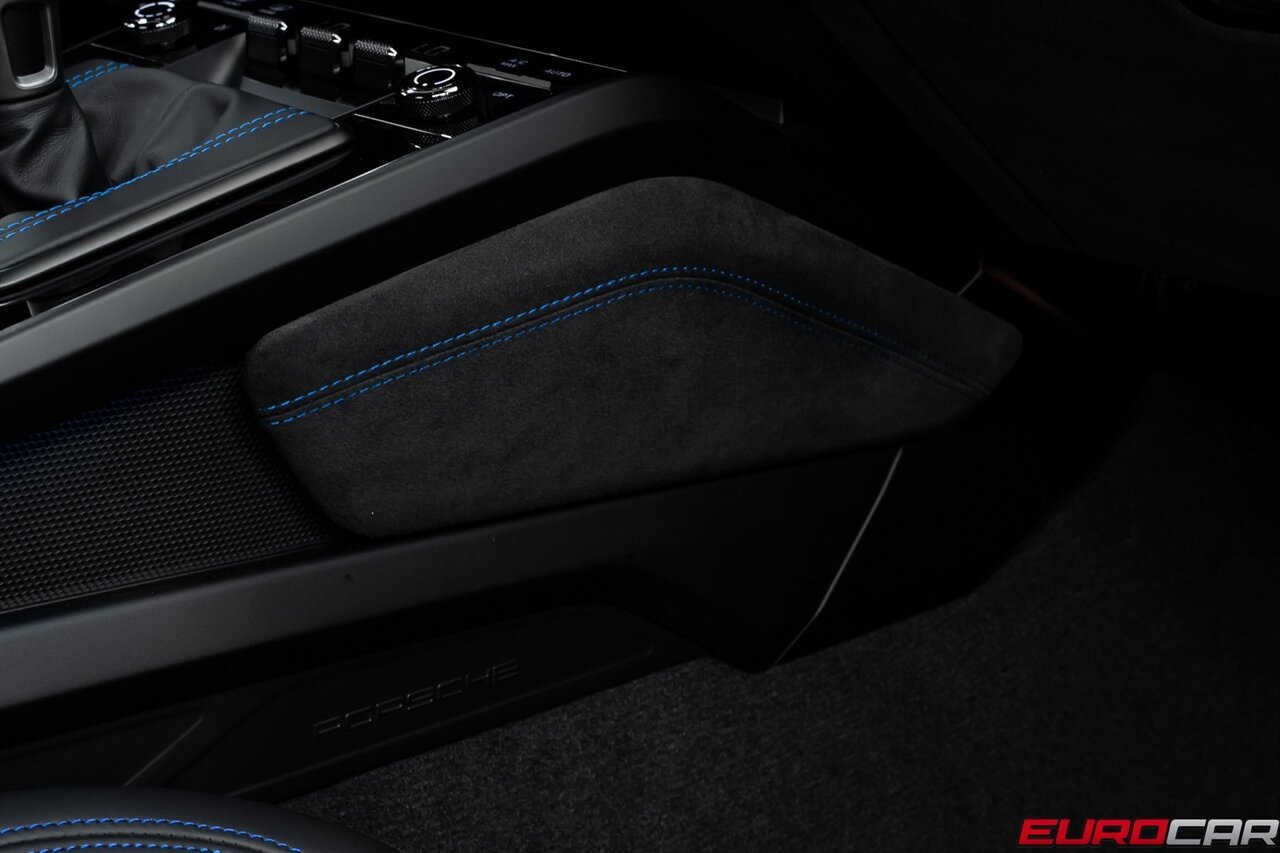 2025 Porsche 911 GT3 *ADAPTIVE SPORT SEATS PLUS * FRONT AXLE LIFT* - Photo 39 - Costa Mesa, CA 92626
