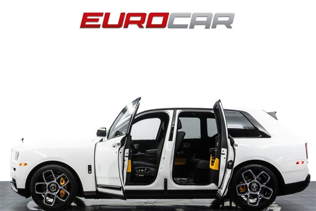 2024 Rolls-Royce Cullinan Black Badge *BESPOKE INTERIOR * SHOOTING STAR HEADLINER* - Photo 3 - Costa Mesa, CA 92626
