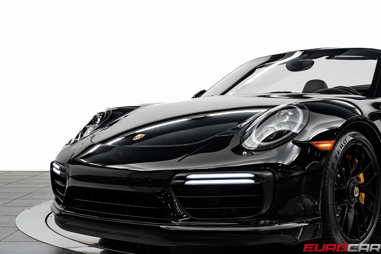 2017 Porsche 911 Turbo S photo 13