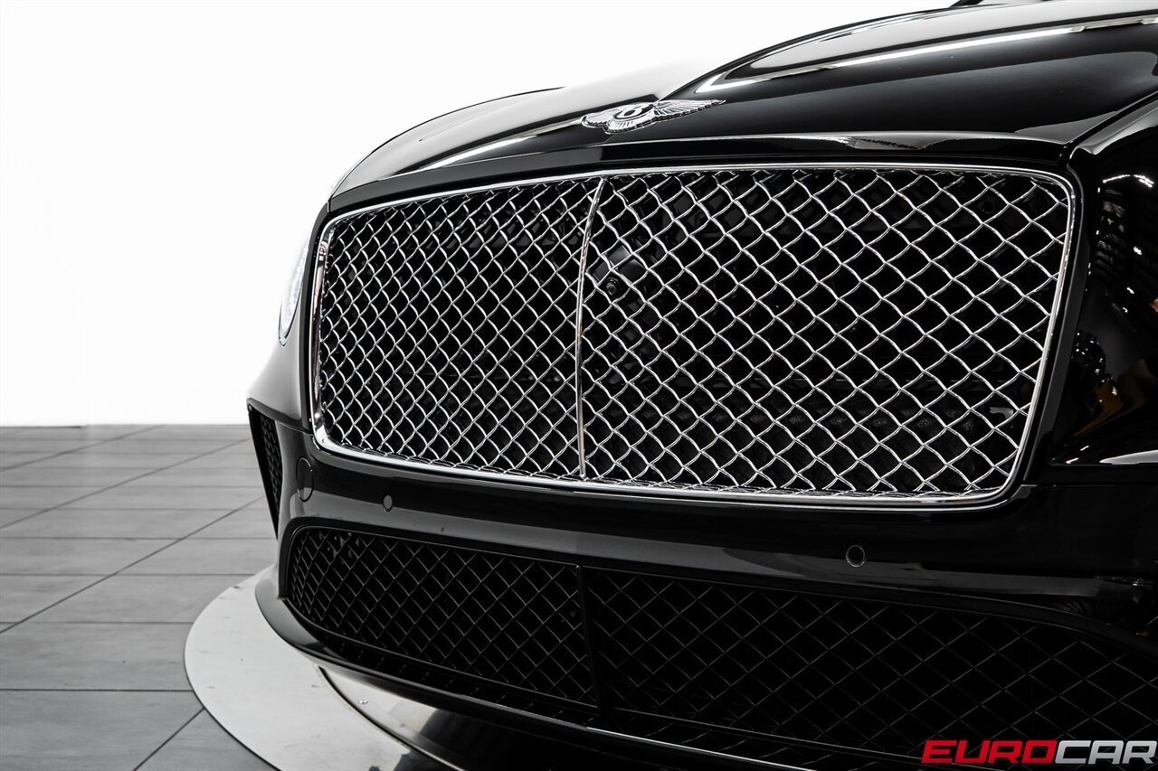2023 Bentley Continental V8 *FRONT SEAT COMFORT SPEC * TWO-TONE INTERIOR*   - Photo 13 - Costa Mesa, CA 92626