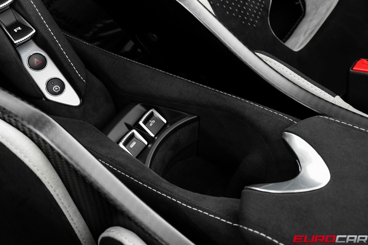 2024 McLaren 750S Spider  *PERFORMANCE INTERIOR PACKAGE * CARBON FIBER SENNA BUCKET SEATS* - Photo 36 - Costa Mesa, CA 92626