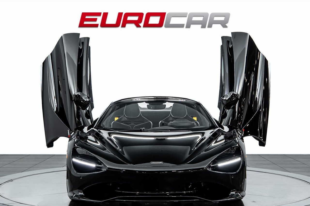 2024 McLaren 750S Spider  *PERFORMANCE INTERIOR PACKAGE * CARBON FIBER SENNA BUCKET SEATS* - Photo 11 - Costa Mesa, CA 92626
