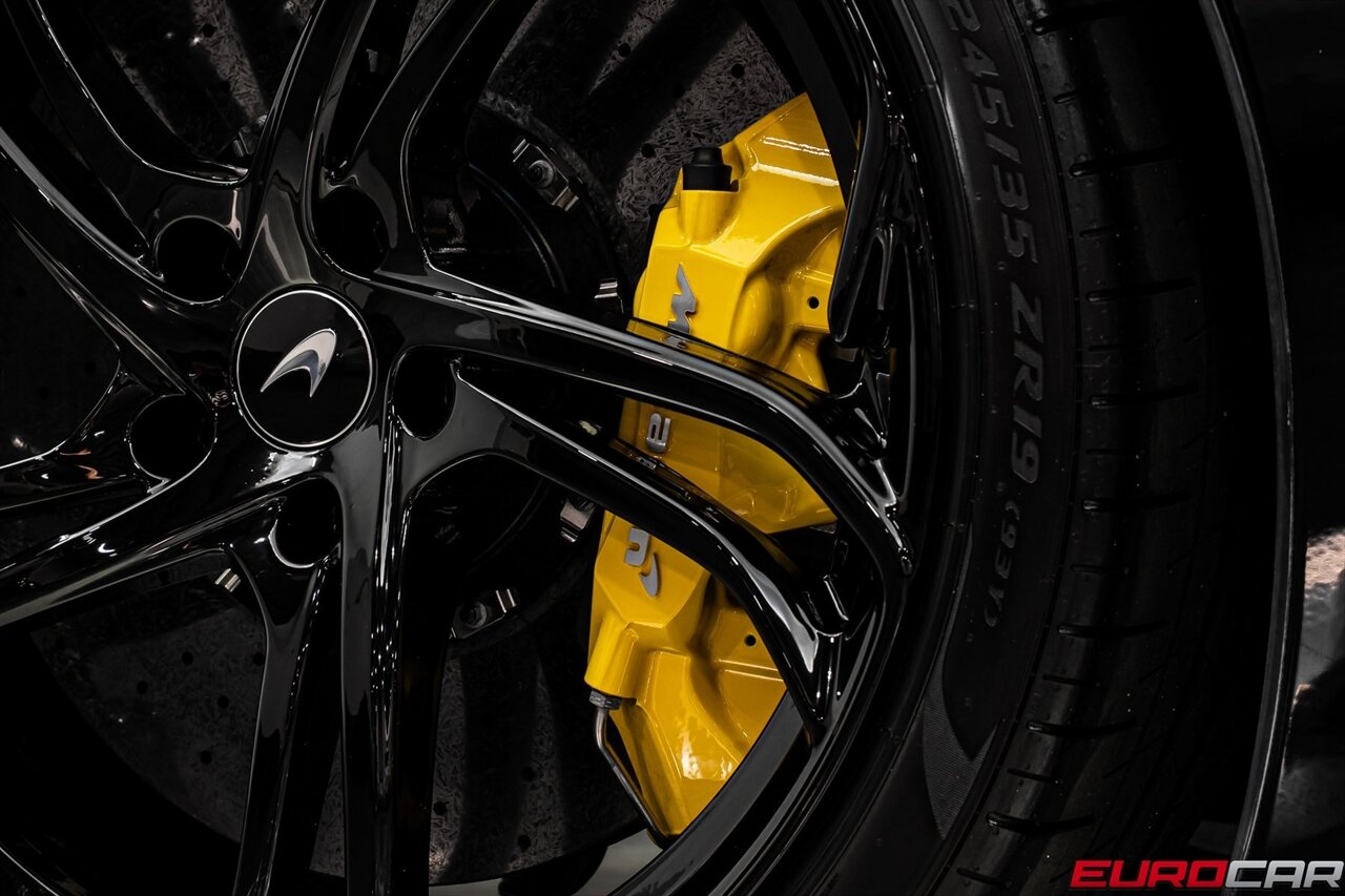 2024 McLaren 750S Spider  *PERFORMANCE INTERIOR PACKAGE * CARBON FIBER SENNA BUCKET SEATS* - Photo 27 - Costa Mesa, CA 92626