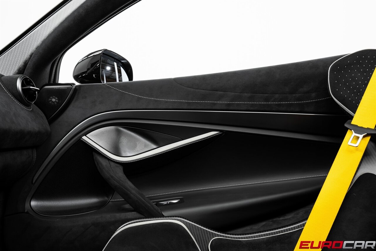 2024 McLaren 750S Spider  *PERFORMANCE INTERIOR PACKAGE * CARBON FIBER SENNA BUCKET SEATS* - Photo 28 - Costa Mesa, CA 92626