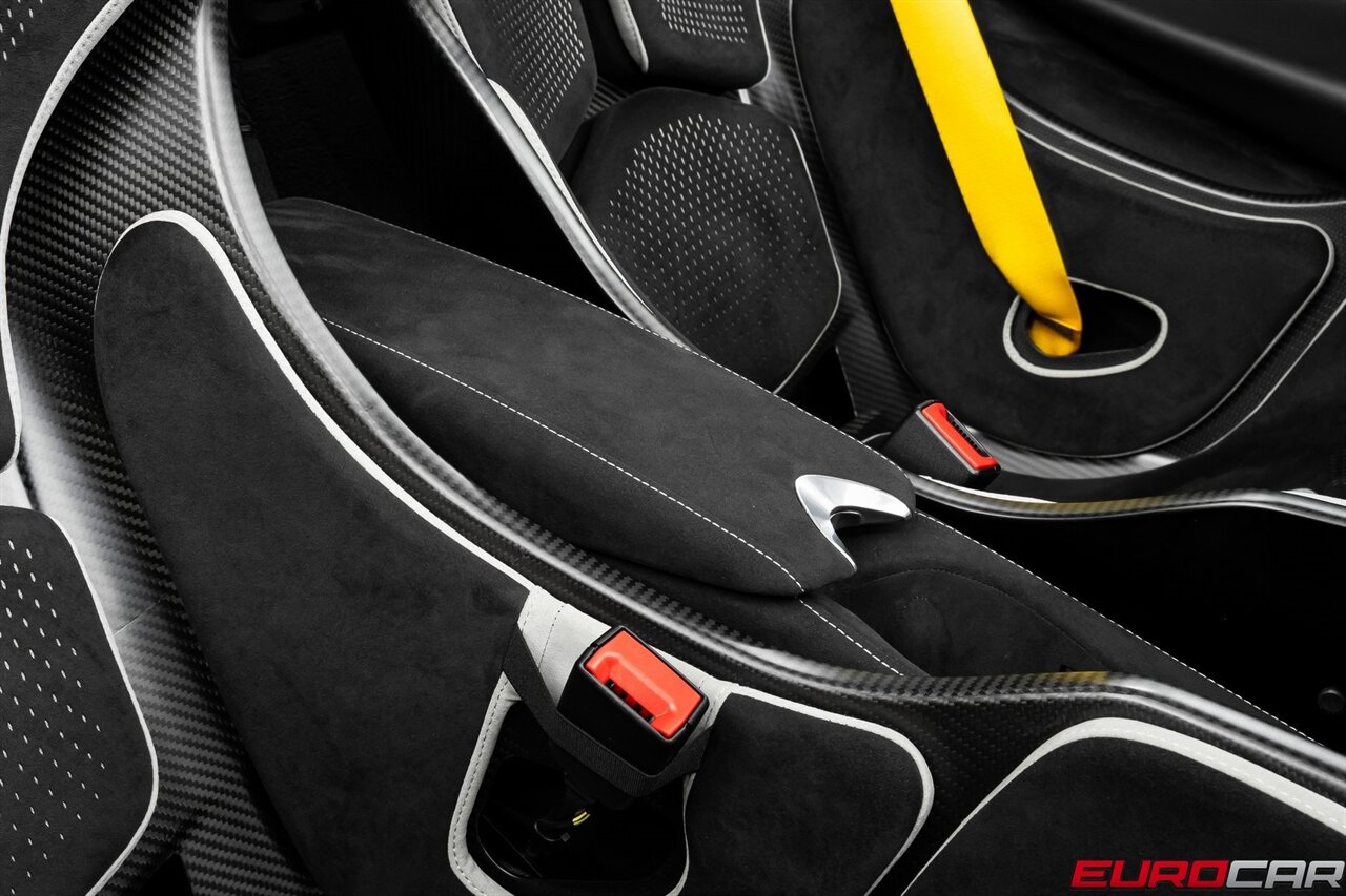 2024 McLaren 750S Spider  *PERFORMANCE INTERIOR PACKAGE * CARBON FIBER SENNA BUCKET SEATS* - Photo 38 - Costa Mesa, CA 92626