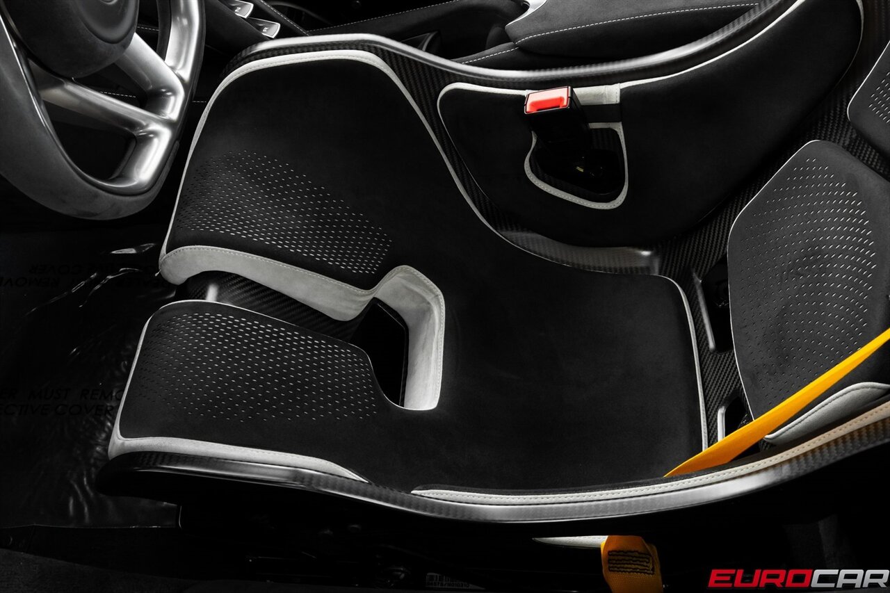 2024 McLaren 750S Spider  *PERFORMANCE INTERIOR PACKAGE * CARBON FIBER SENNA BUCKET SEATS* - Photo 45 - Costa Mesa, CA 92626