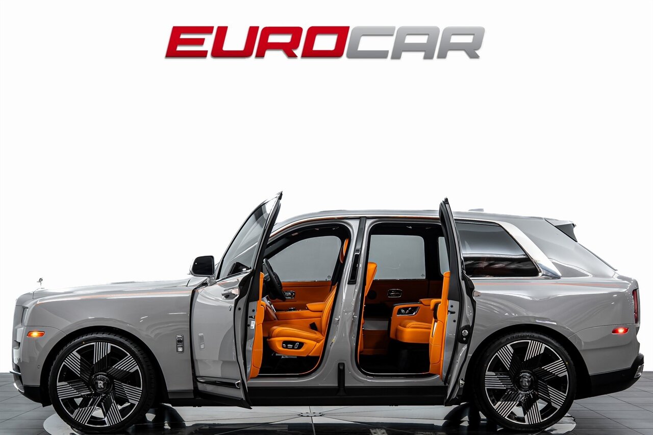 2023 Rolls-Royce Cullinan  *IMMERSIVE REAR SEATS * TRI-COLOR BESPOKE INTERIOR * FRONT PPF* - Photo 3 - Costa Mesa, CA 92626